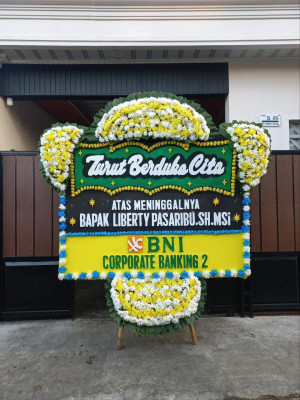 Papan Bunga Duka di Huta Koje